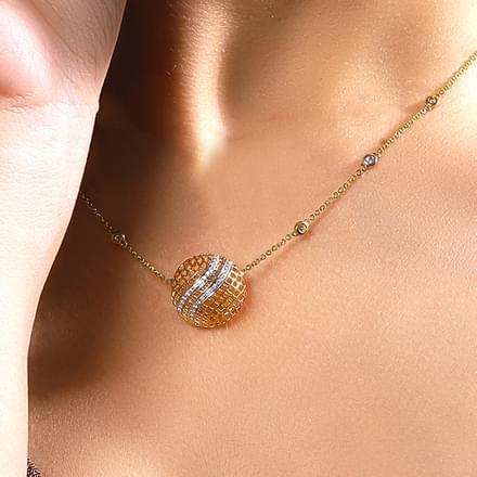 Checkered Mesh Necklace