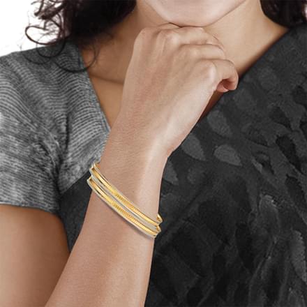 Notch Texture Gold Bangle Set of 2