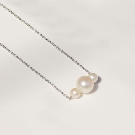 Tri Pearl Necklace